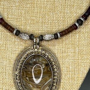 Elegant Gold and Brown Pendant Necklace